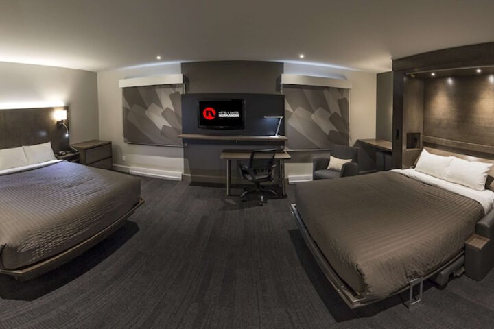 Room 50 of 104