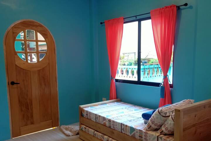 Room 26 of 85