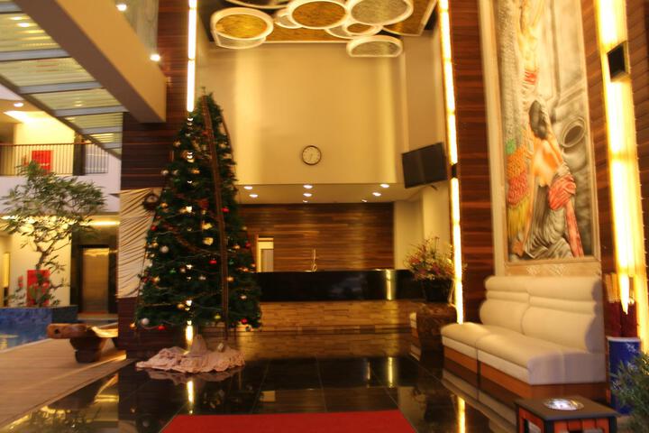Guest Lobby