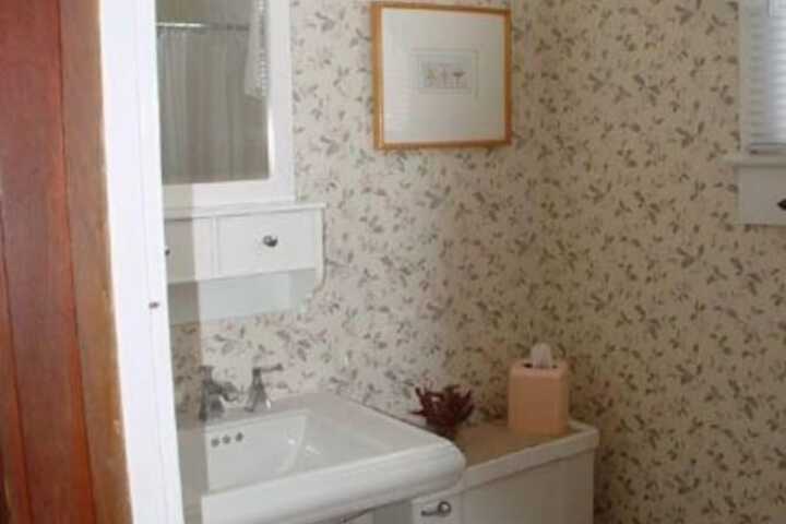 Room 16 of 29