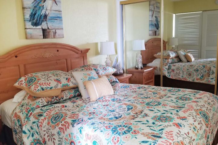 Room 16 of 325