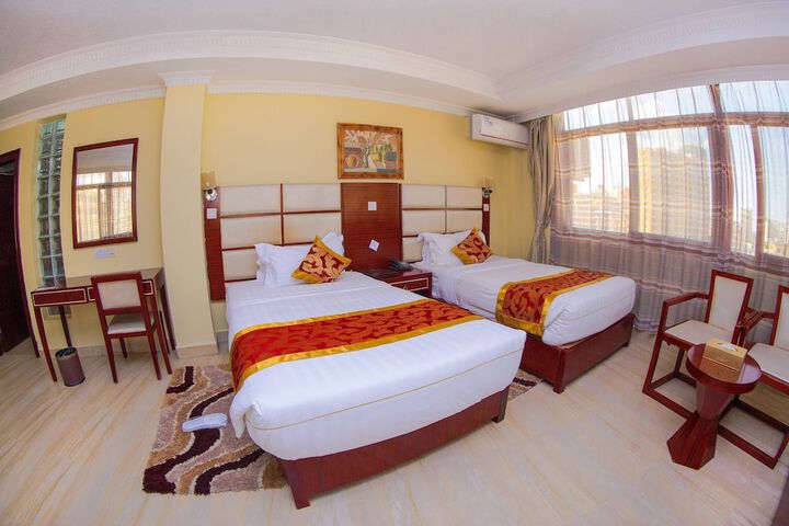 Room 30 of 90