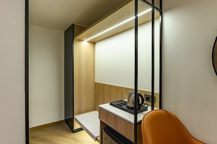 Room 8 of 29