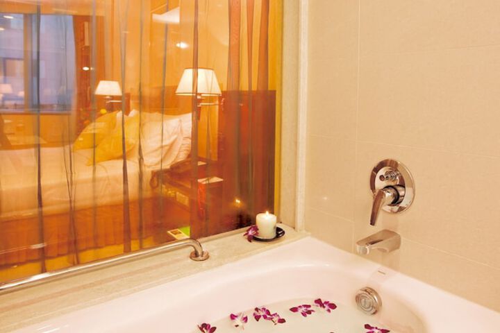 Room 21 of 59