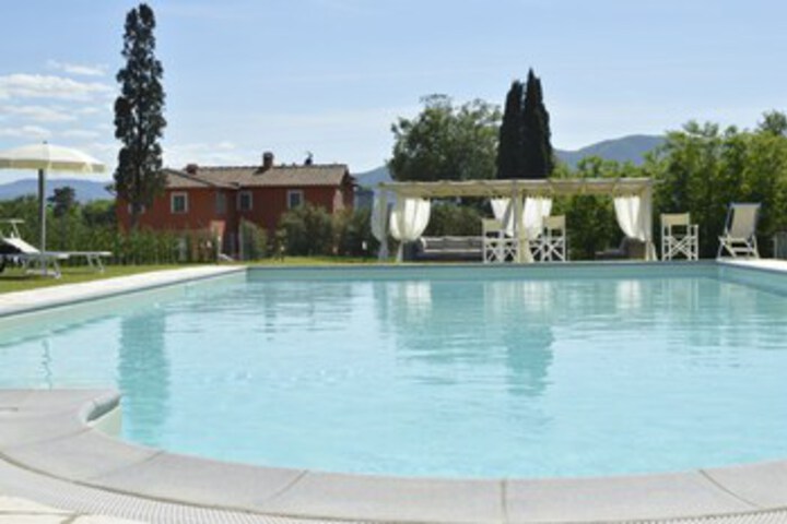 Pool 35 of 89