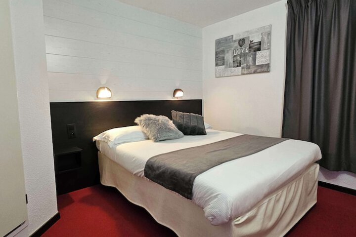 Room 15 of 72
