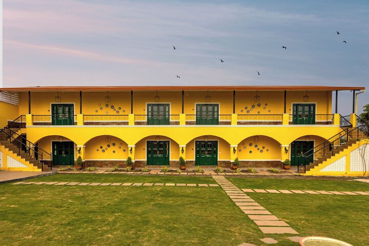 Room 8 of 18