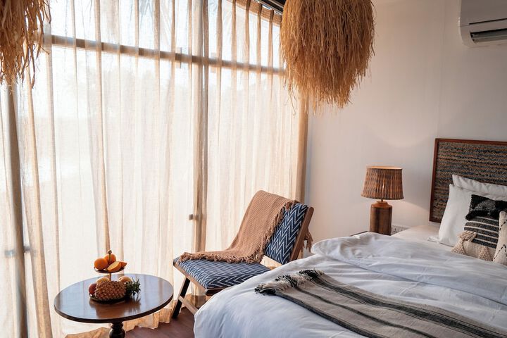Room 8 of 50