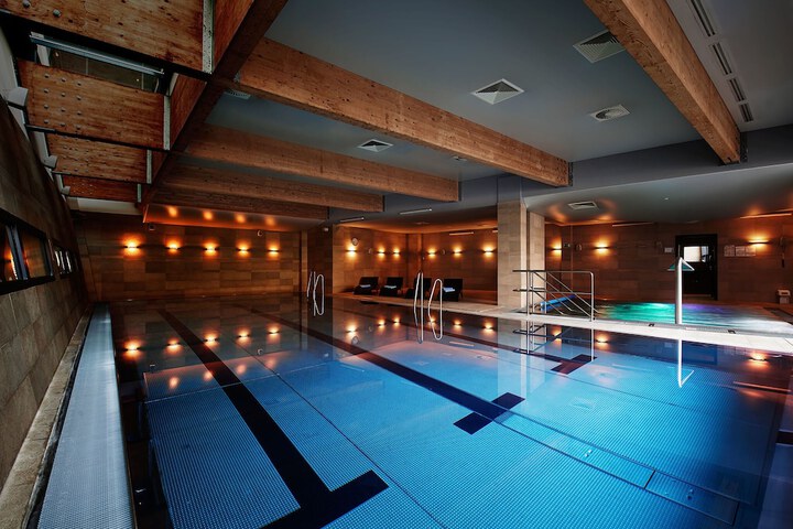Pool 52 of 71