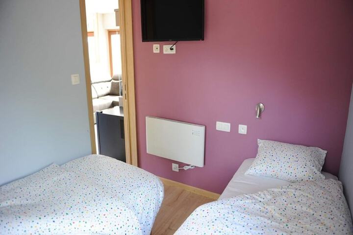 Room 3 of 41