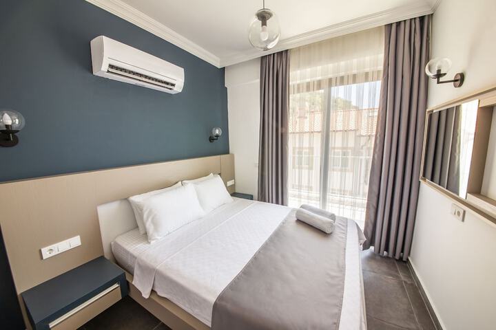 Room 9 of 36
