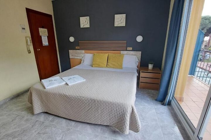 Room 8 of 22