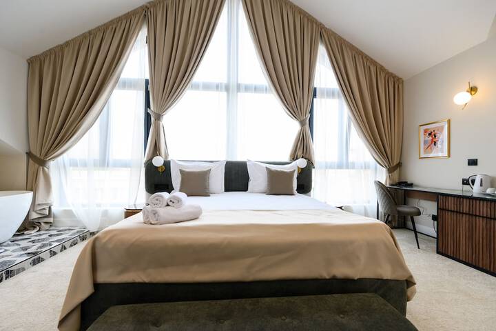 Room 21 of 110