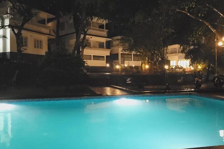 Pool 8 of 10