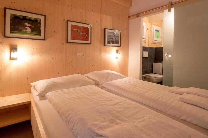 Room 3 of 39