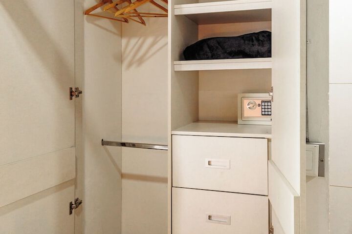 Room 151 of 230