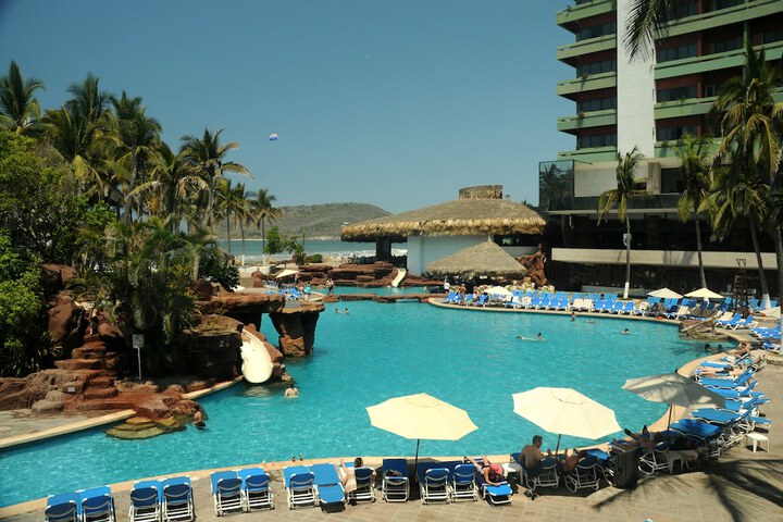 Hotel with Pool