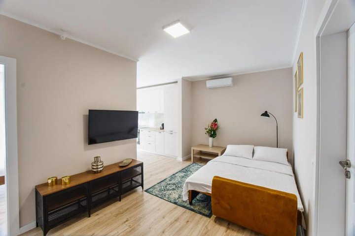 Room 5 of 19