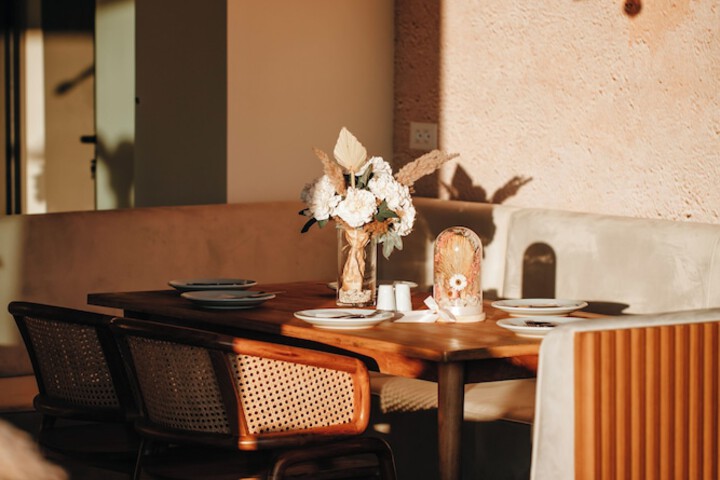 Dining 60 of 70