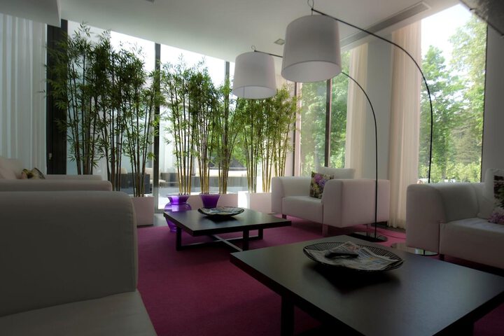 Room 10 of 35