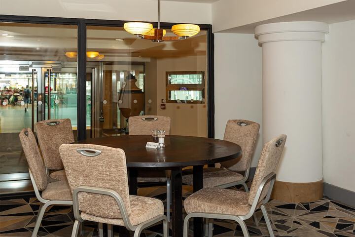 Dining 136 of 198