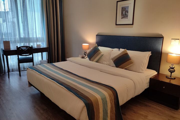 Room 42 of 99