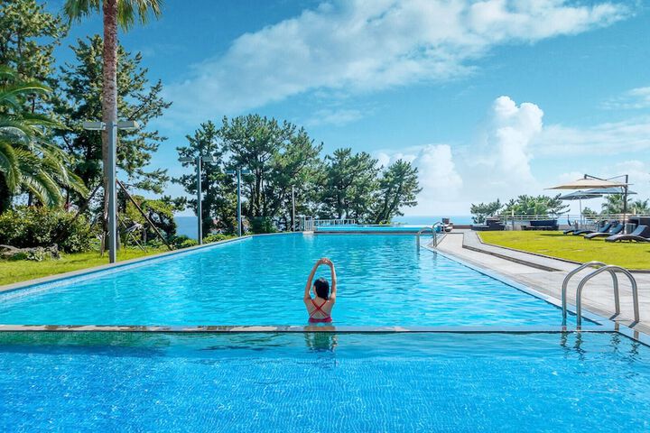 Pool 115 of 144