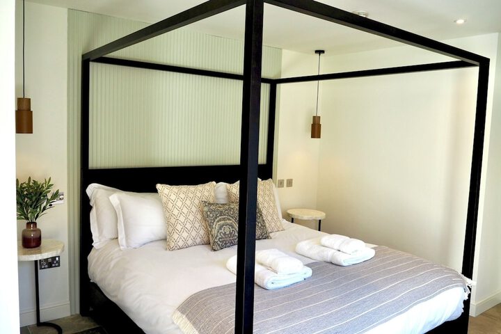 Room 42 of 72