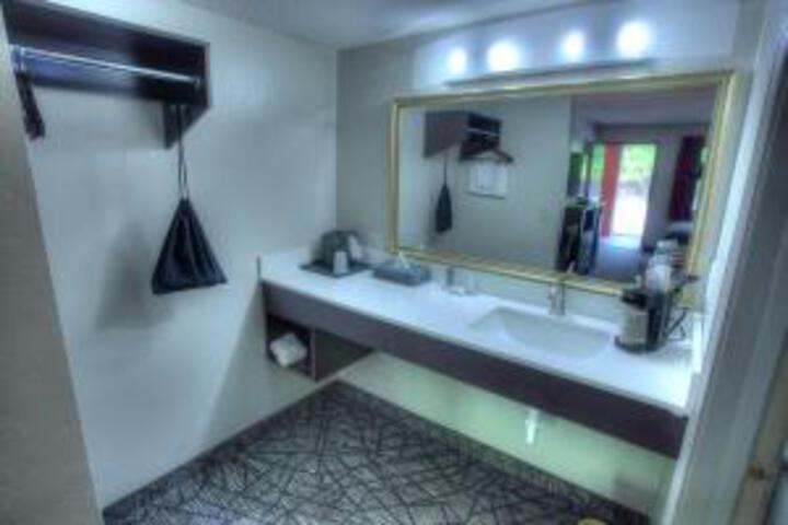 Room 46 of 69