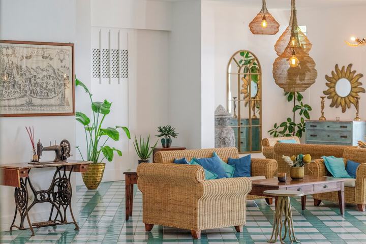 Guest Lobby