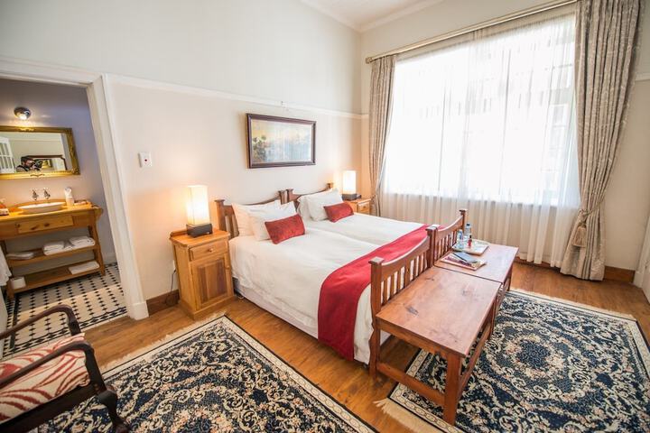 Room 10 of 56
