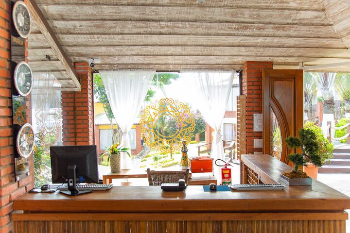 Concierge desk