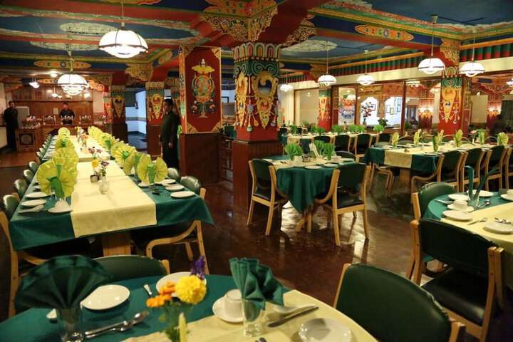 Dining 11 of 21