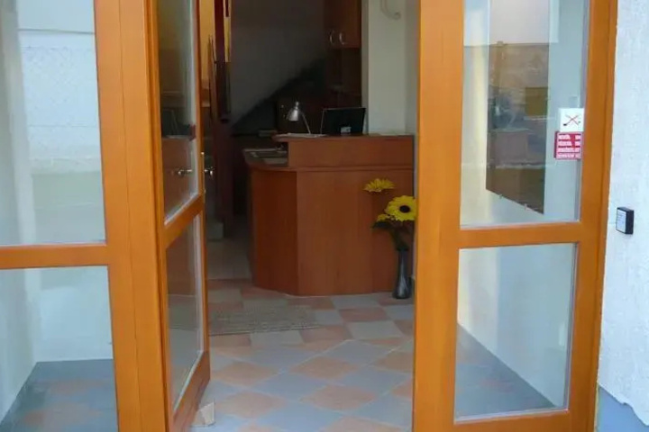 Room 7 of 7