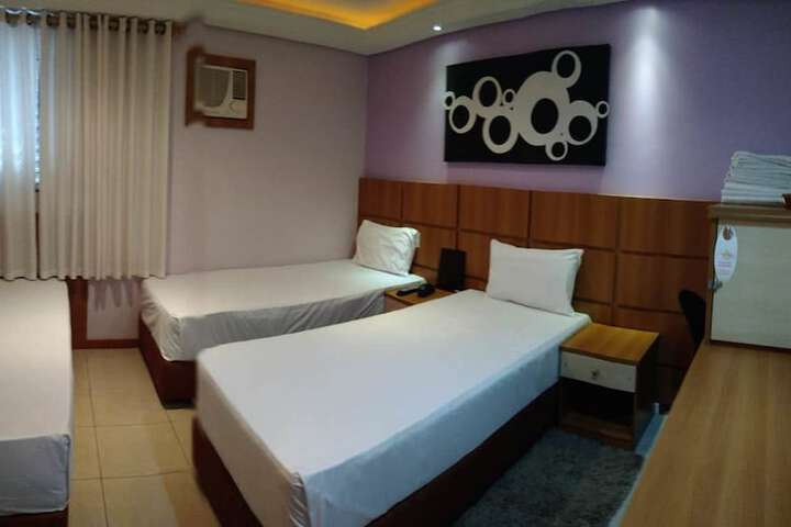 Room 8 of 41
