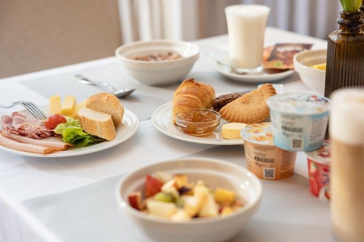 Breakfast/Coffee Service 43 of 61