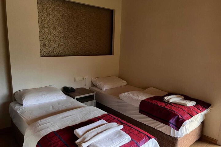 Room 5 of 31
