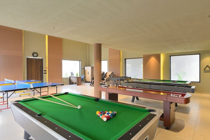 Hotel with Pool