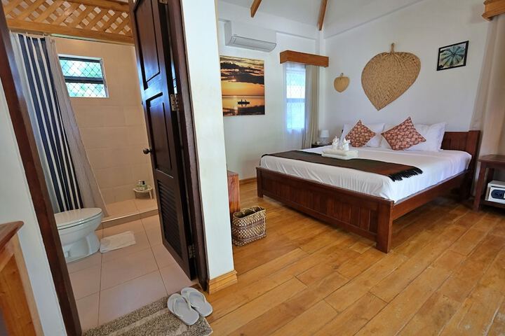 Room 6 of 61