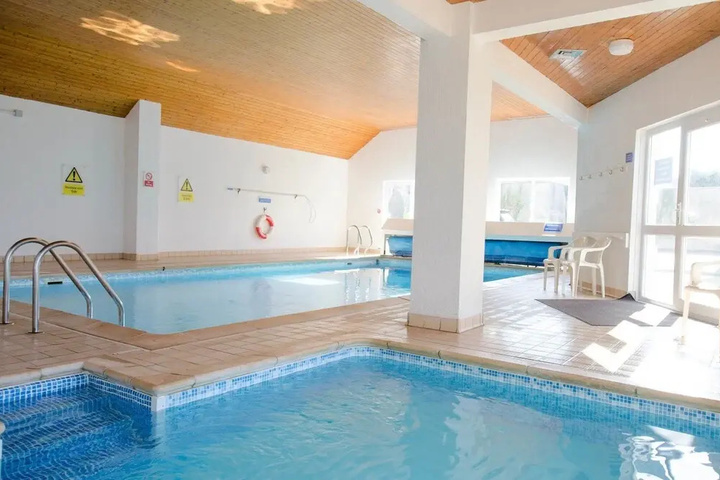 Pool 8 of 13