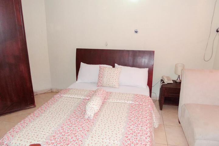 Room 10 of 50