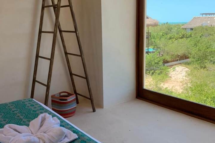 Room 4 of 90