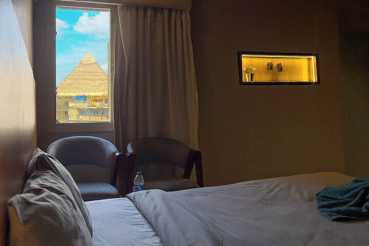 Room 115 of 227