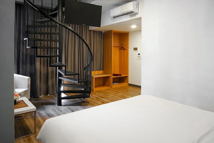 Room 14 of 40