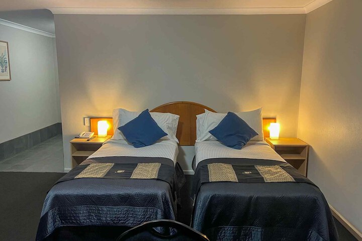 Room 21 of 53