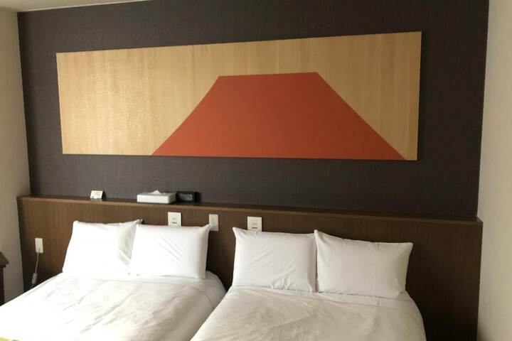 Room 23 of 50
