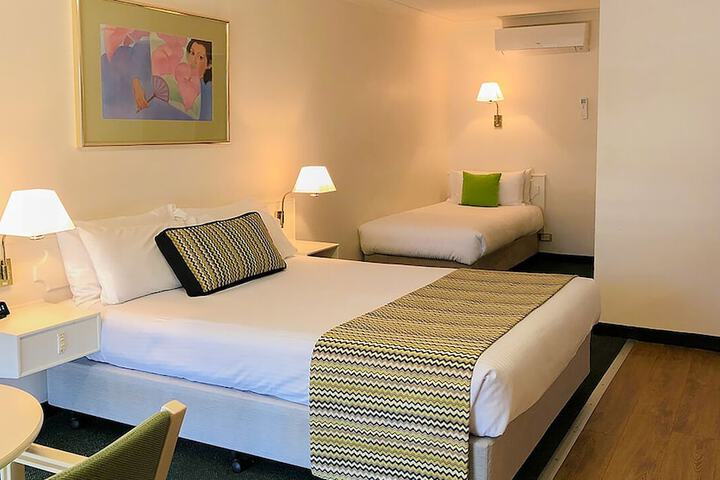Room 12 of 46