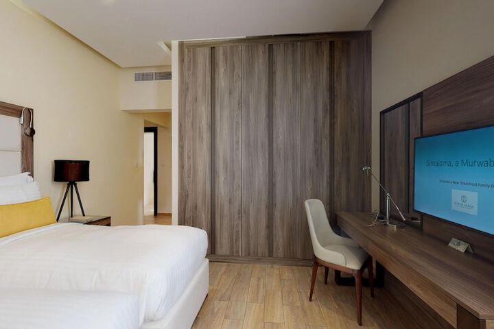 Room 25 of 182
