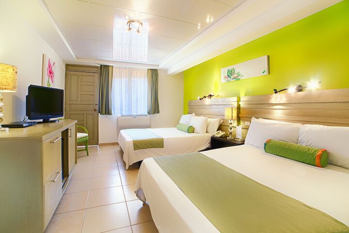Room 32 of 77
