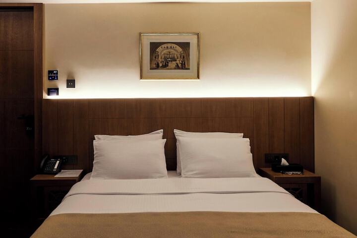 Room 29 of 69